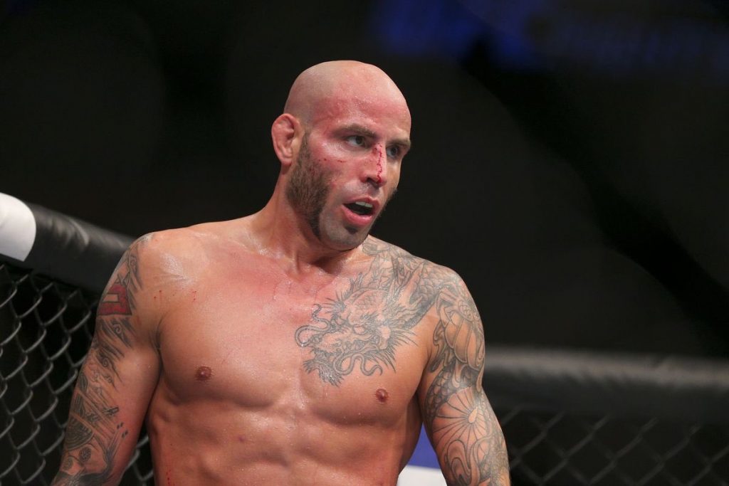 Ben Saunders receives BJJ black belt from Eddie Bravo – BOEC.COM