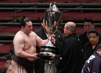 Hakuho Shō – “The Best Sumo Wrestler of All Time” ? – BOEC.COM